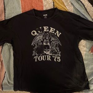 AE Tailgate graphic tee